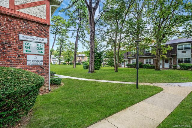 21 Glen Hollow Drive G2, Holtsville, NY 11742