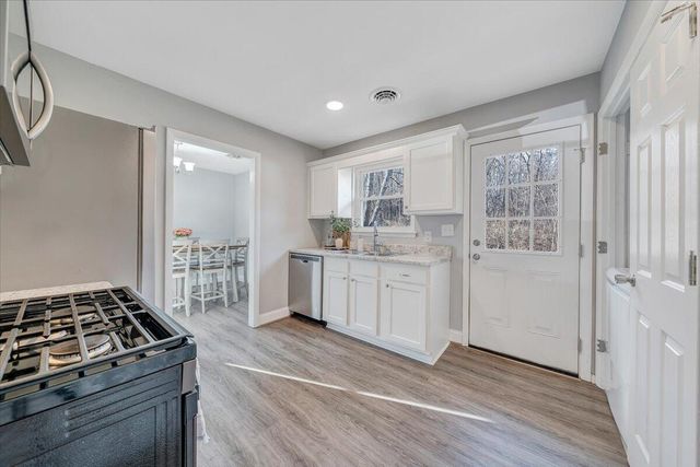 1638 Norris DR, Roanoke, VA 24017