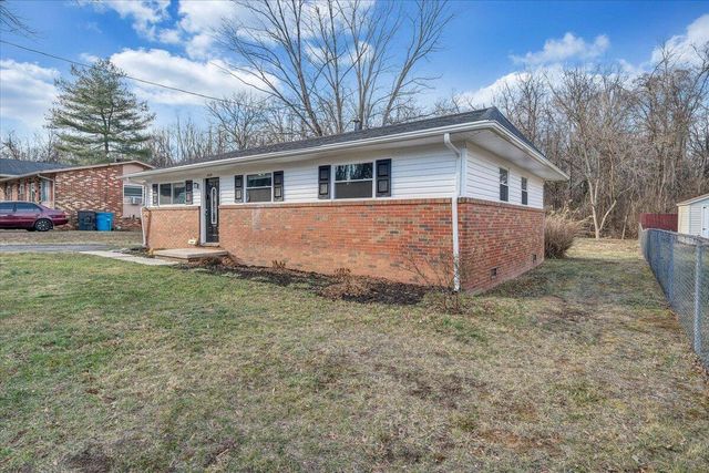 1638 Norris DR, Roanoke, VA 24017