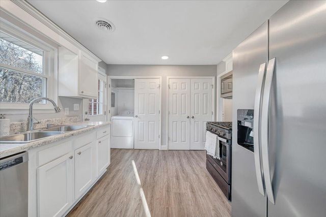 1638 Norris DR, Roanoke, VA 24017