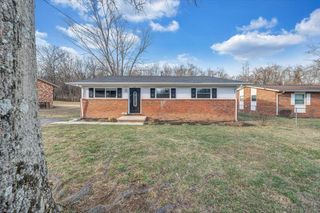 1638 Norris DR, Roanoke, VA 24017