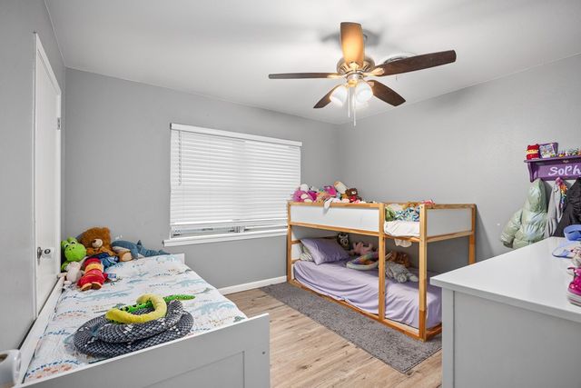 708 Bluebonnet Dr, Kerrville, TX 78028