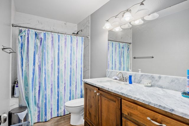 708 Bluebonnet Dr, Kerrville, TX 78028