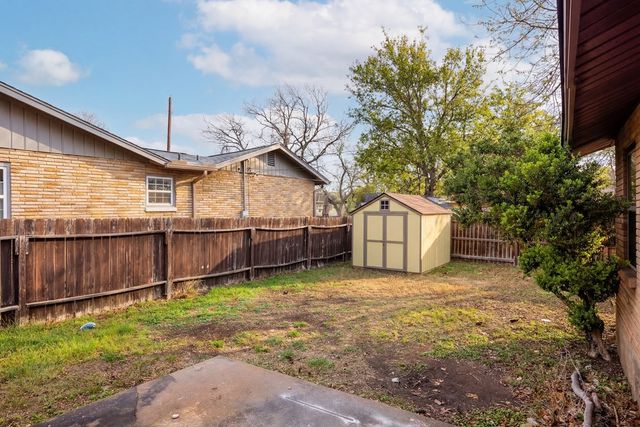 708 Bluebonnet Dr, Kerrville, TX 78028