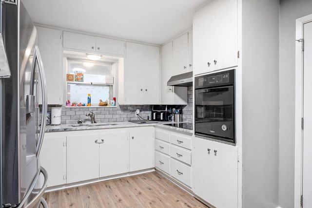 708 Bluebonnet Dr, Kerrville, TX 78028