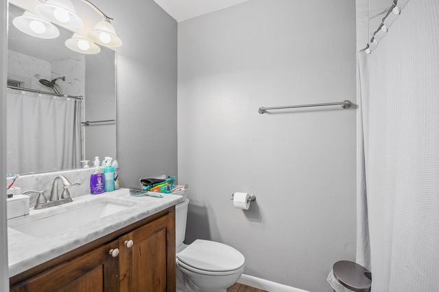 708 Bluebonnet Dr, Kerrville, TX 78028