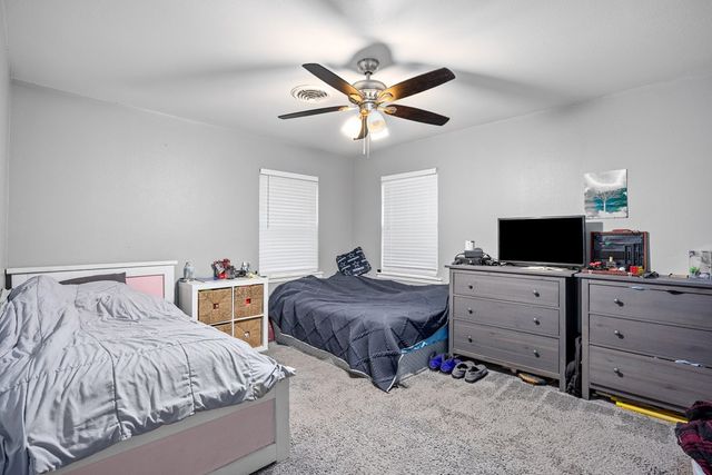 708 Bluebonnet Dr, Kerrville, TX 78028