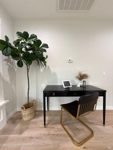 1008 Evans Ave, Napa, CA 94559