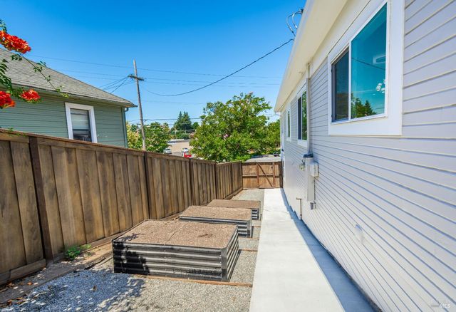 1008 Evans Ave, Napa, CA 94559