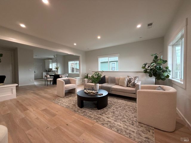 1008 Evans Ave, Napa, CA 94559