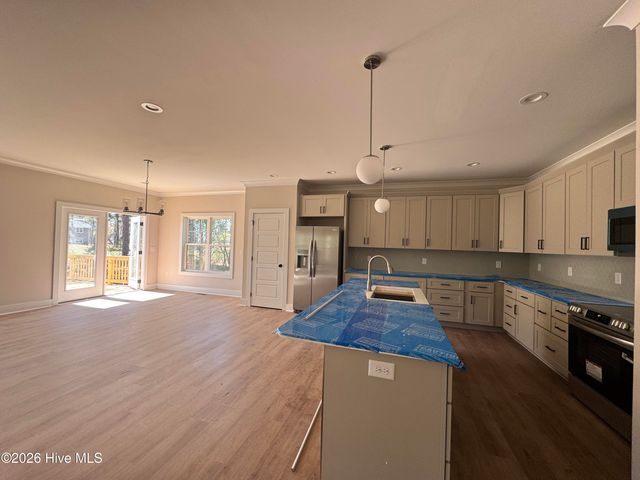 506 Bald Eagle Drive, Vass, NC 28394