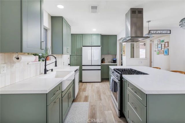 289 Lustrosos Street, Oceanside, CA 92057