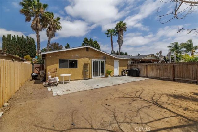 289 Lustrosos Street, Oceanside, CA 92057