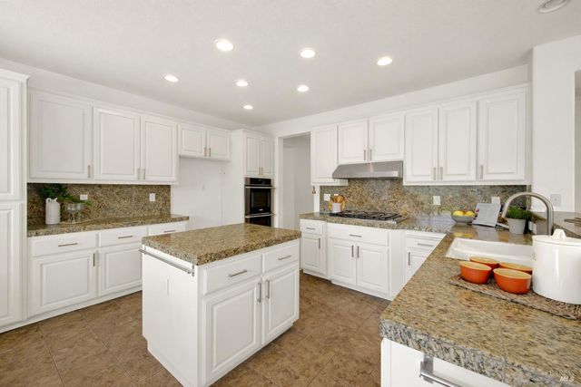 2627 Feldspar Ct, Vallejo, CA 94591