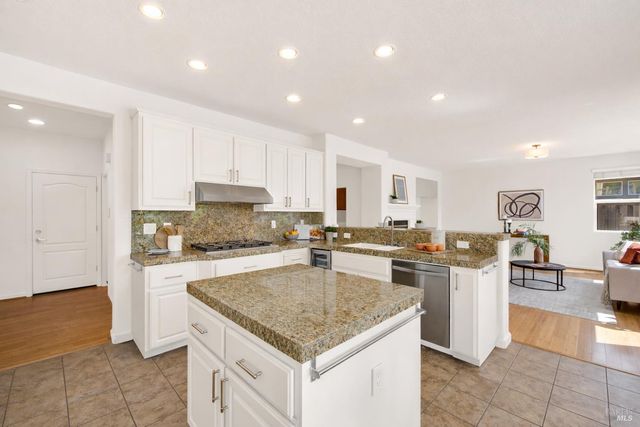 2627 Feldspar Ct, Vallejo, CA 94591