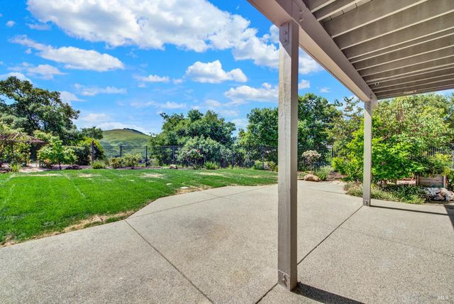 2627 Feldspar Ct, Vallejo, CA 94591