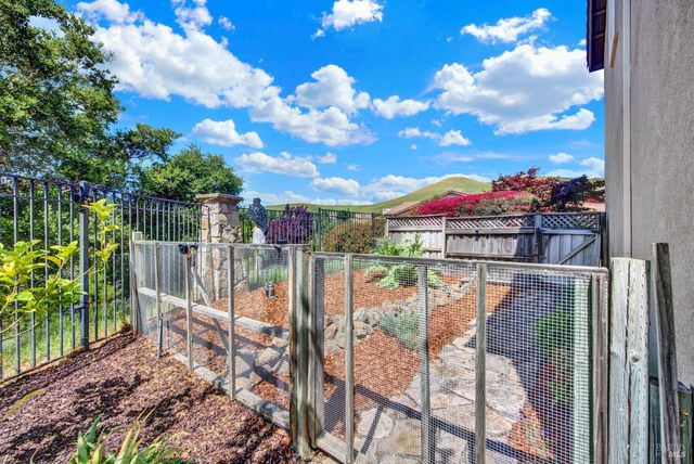 2627 Feldspar Ct, Vallejo, CA 94591