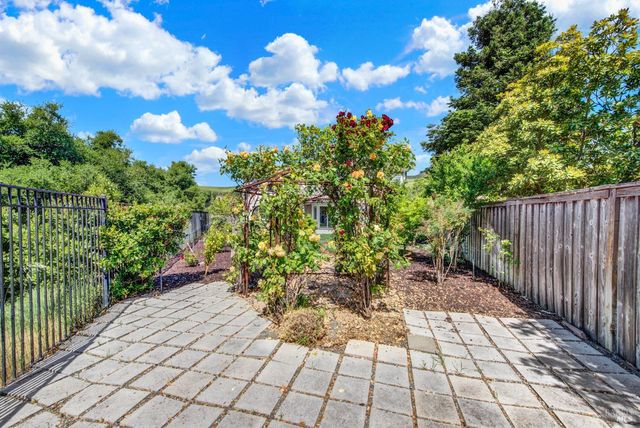 2627 Feldspar Ct, Vallejo, CA 94591