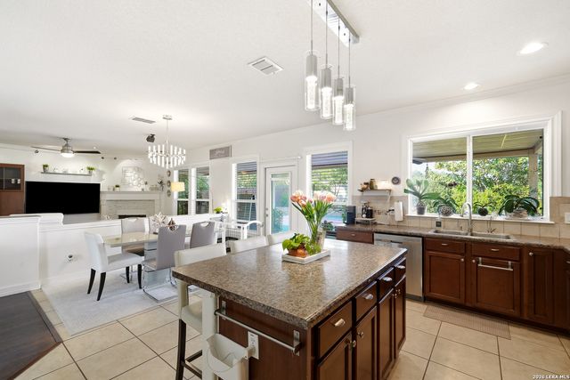 21411 La Pena Dr, San Antonio, TX 78258