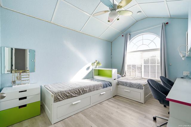 21411 La Pena Dr, San Antonio, TX 78258