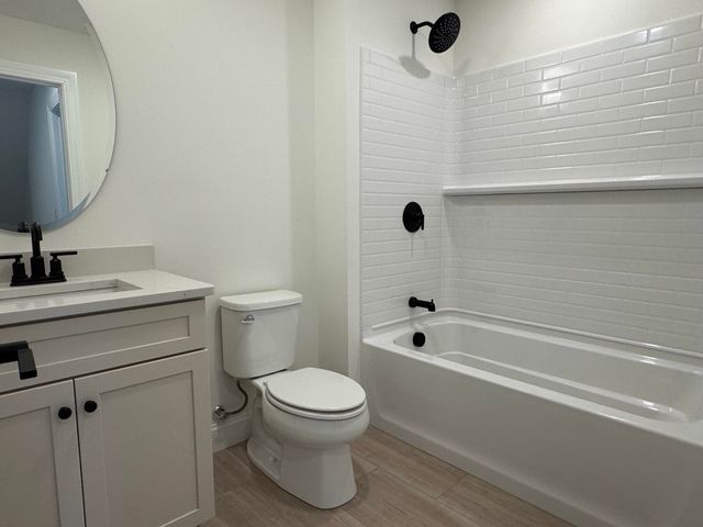 122 South Road, Londonderry, NH 03053