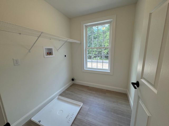 122 South Road, Londonderry, NH 03053