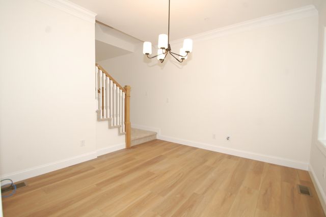 122 South Road, Londonderry, NH 03053