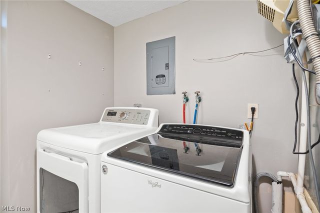 11856 Harbour Light Drive, North Royalton, OH 44133