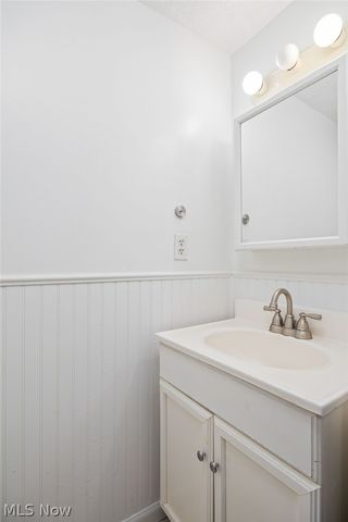 11856 Harbour Light Drive, North Royalton, OH 44133