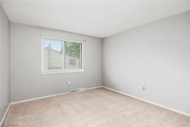 11856 Harbour Light Drive, North Royalton, OH 44133