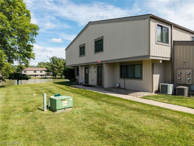 11856 Harbour Light Drive, North Royalton, OH 44133