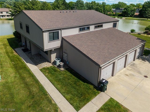 11856 Harbour Light Drive, North Royalton, OH 44133