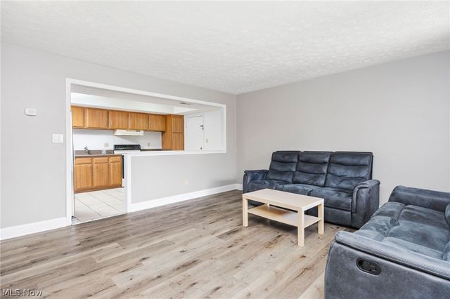 11856 Harbour Light Drive, North Royalton, OH 44133