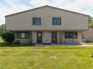 11856 Harbour Light Drive, North Royalton, OH 44133