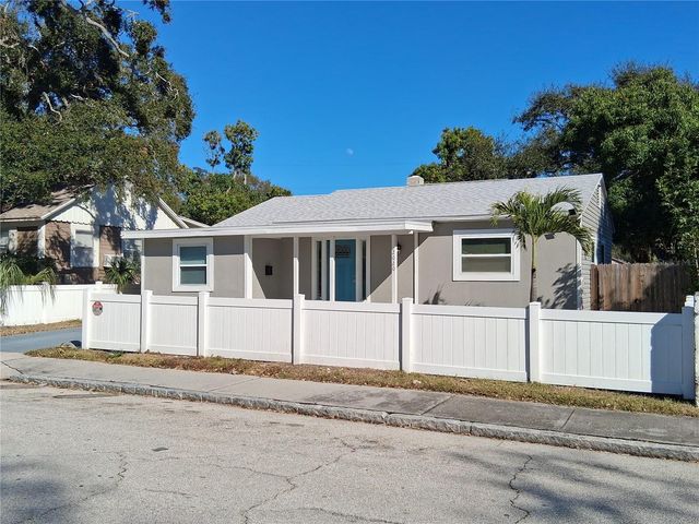 2020 13TH STREET S, St Petersburg, FL 33705