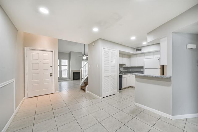 10811 Richmond Avenue 65, Houston, TX 77042