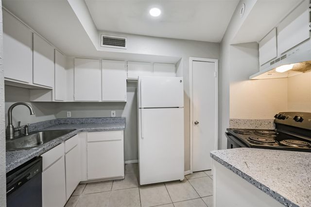10811 Richmond Avenue 65, Houston, TX 77042