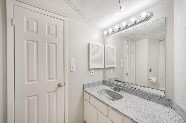 10811 Richmond Avenue 65, Houston, TX 77042