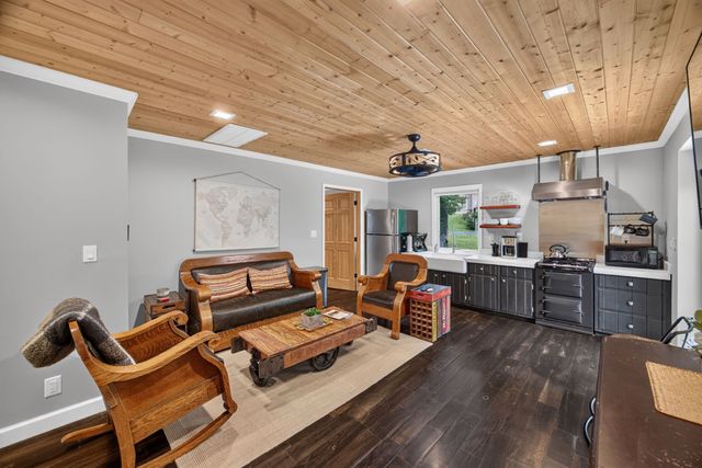 1180 Mount Vernon Rd, Cookeville, TN 38501