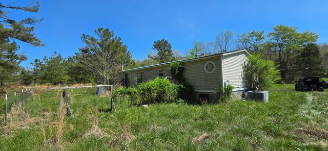 7021 Taylor Creek Loop, Nunnelly, TN 37137