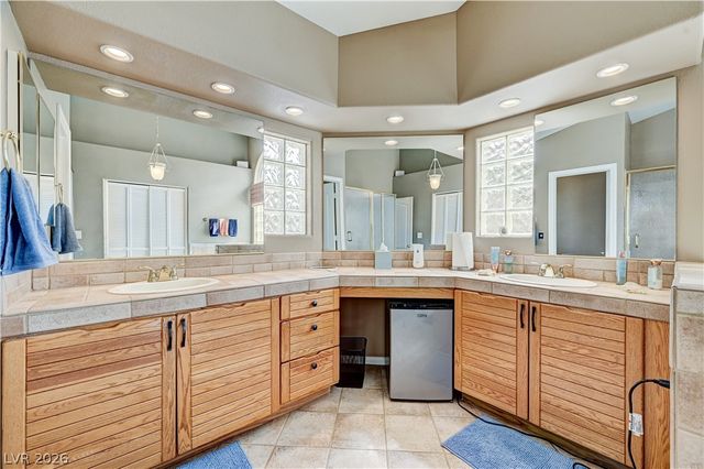 9505 Treasure Beach Court, Las Vegas, NV 89117