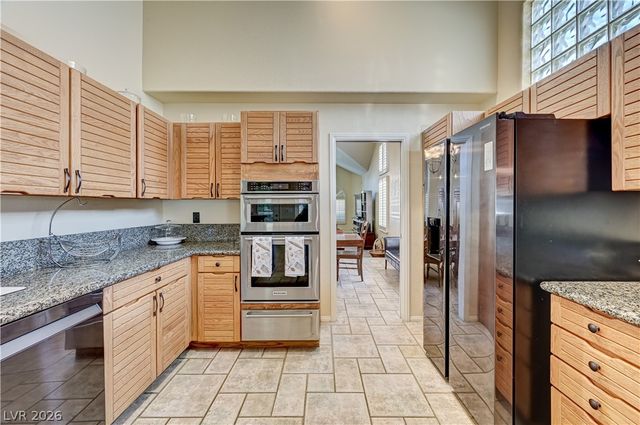 9505 Treasure Beach Court, Las Vegas, NV 89117