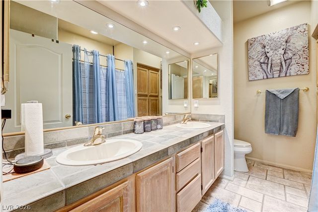 9505 Treasure Beach Court, Las Vegas, NV 89117