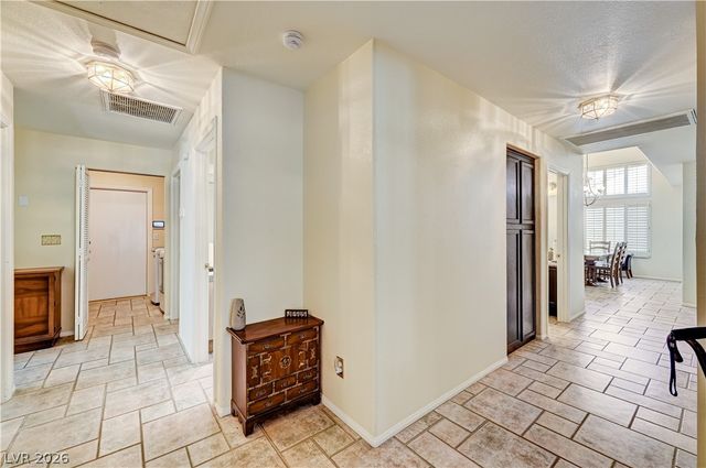 9505 Treasure Beach Court, Las Vegas, NV 89117