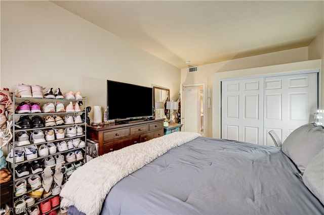 9505 Treasure Beach Court, Las Vegas, NV 89117