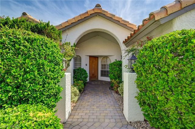 9505 Treasure Beach Court, Las Vegas, NV 89117