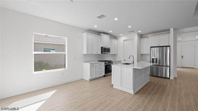 2968 Heritage Pines DR, Fort Myers, FL 33905
