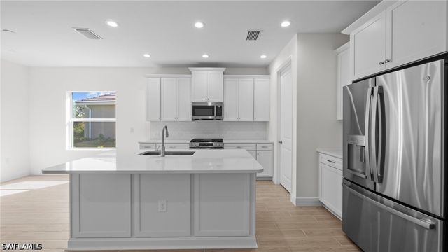 2968 Heritage Pines DR, Fort Myers, FL 33905