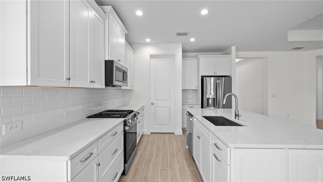 2968 Heritage Pines DR, Fort Myers, FL 33905