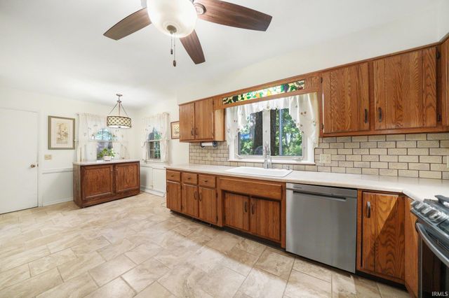 1542 Springbrook Drive, Elkhart, IN 46514